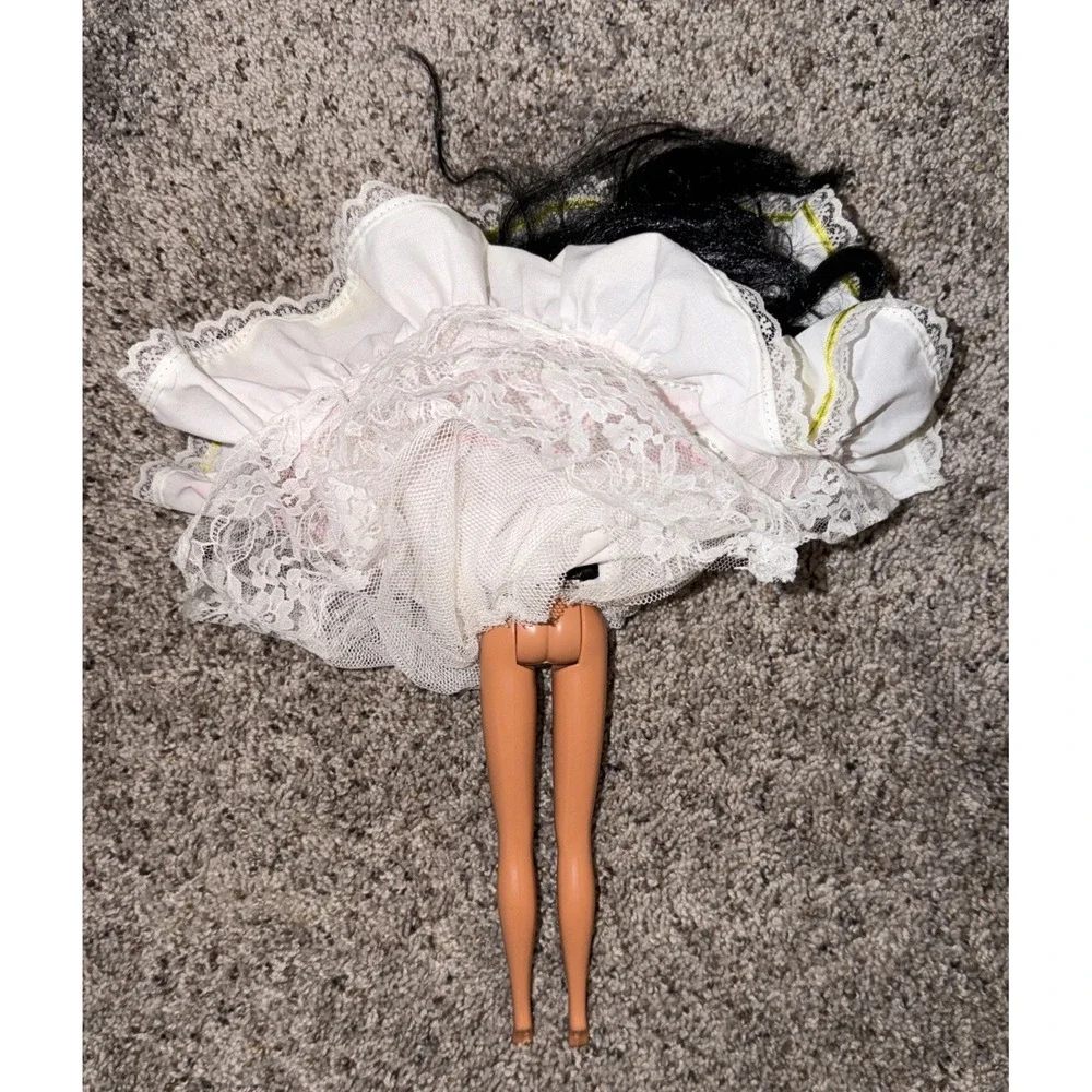 Mattel's 1992 Fantastica Teresa Hispanic Barbie Doll #3186 *READ*